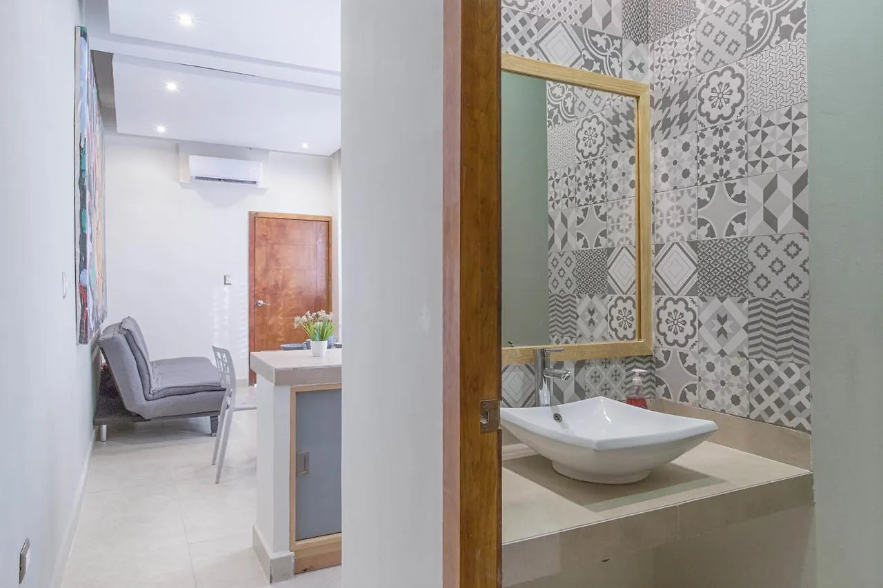 *** Guest house Suites Calle 8, On The 5Th. Av. Playa del Carmen Mexico