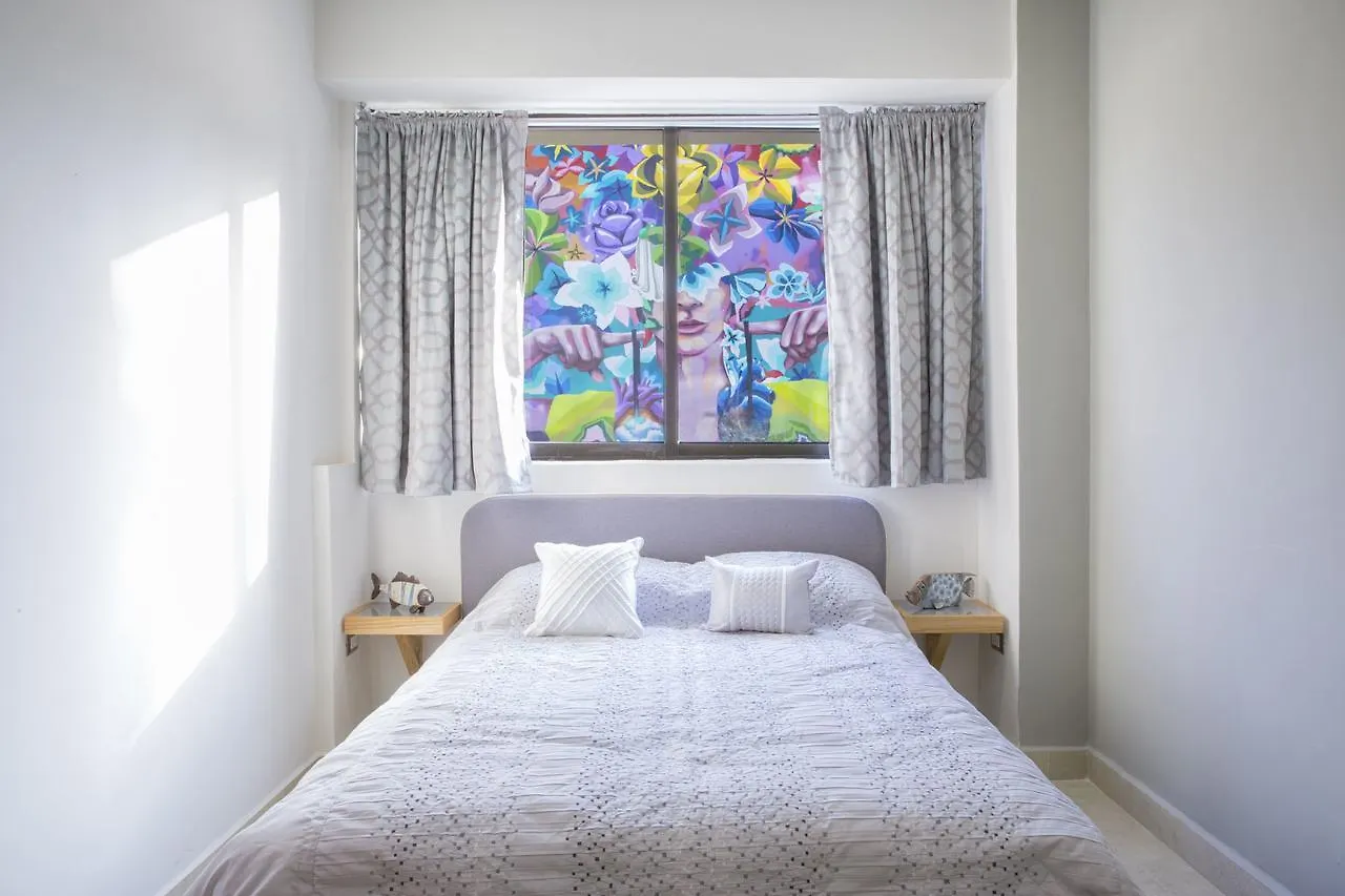 Suites Calle 8, On The 5Th. Av. Playa del Carmen Guest house